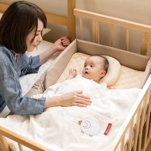 【公式販売店】ファルスカ　ミニジョイントベッド　ネオ + コンパクトベッドフィット | ミニベビーベッド + ベビー布団セット☆添い寝☆工具いらずのワンタッチ式ジョイント☆組立て簡単♪☆通気性☆すのこ☆持ち運び可能なお布団☆折り畳み：O-BABY「眠る」の専門店
